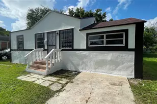 1012 NW 66th St, Miami, FL 33150 - Photo 2