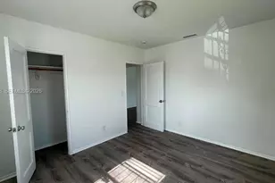 1012 NW 66th St, Miami, FL 33150 - Photo 10