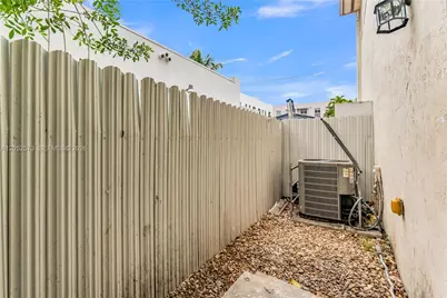 1011 SW Sw 7th St Miami Fl #2, Miami, FL 33130 - Photo 36