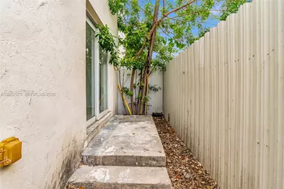 1011 SW Sw 7th St Miami Fl #2, Miami, FL 33130 - Photo 38
