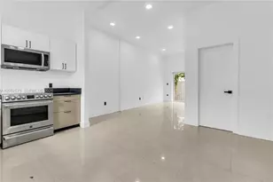 1011 SW Sw 7th St Miami Fl, Miami, FL 33130 - Photo 2