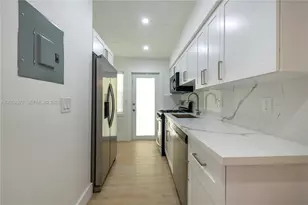 809 NE 17th Ave, Fort Lauderdale, FL 33304 - Photo 10
