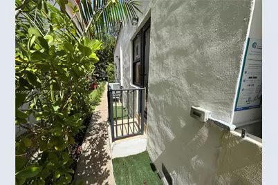 730 14th Pl, Miami Beach, FL 33139 - Photo 12
