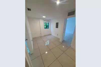 829 SW 18th Ave #209, Miami, FL 33135 - Photo 4