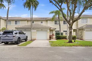 2293 NW 170th Ave, Pembroke Pines, FL 33028 - Photo 2
