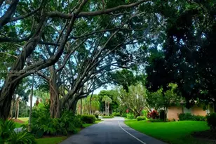 900 NW Greensward Ln, Delray Beach, FL 33445 - Photo 1