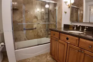 900 NW Greensward Ln, Delray Beach, FL 33445 - Photo 22