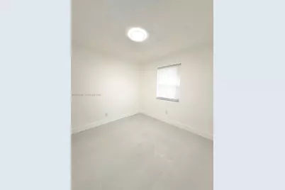 417 NW 7th Ter #2, Fort Lauderdale, FL 33311 - Photo 6