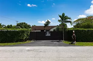 21290 SW 234th St, Homestead, FL 33031 - Photo 14