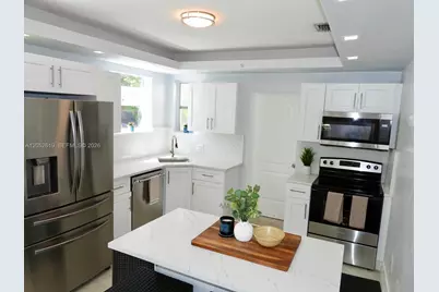 715 Hollywood Blvd, Hollywood, FL 33019 - Photo 10