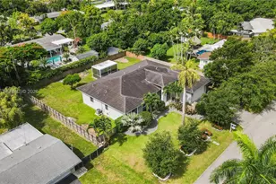 9340 SW 177th St, Palmetto Bay, FL 33157 - Photo 4