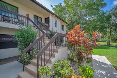 7956 Eastlake Dr #F, Boca Raton, FL 33433 - Photo 2