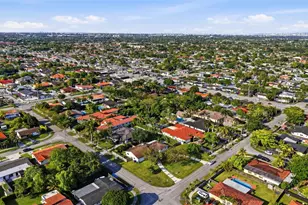 10795 SW 34th St, Miami, FL 33165 - Photo 54