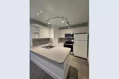 18324 NW 68th Ave #L, Hialeah, FL 33015 - Photo 6