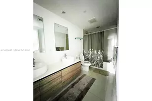 121 NE 34th St, Miami, FL 33137 - Photo 8