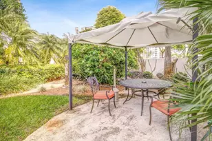 255 W 24th St, Miami Beach, FL 33140 - Photo 10