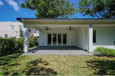 112 NW 24th Ct, Miami, FL 33125 - Photo 24