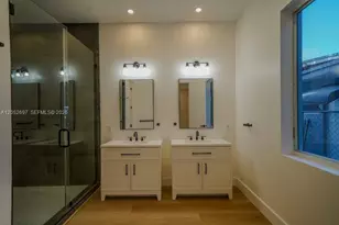 112 NW 24th Ct, Miami, FL 33125 - Photo 4
