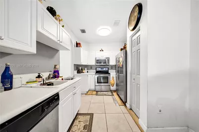 23715 SW 114th Pl, Homestead, FL 33032 - Photo 10