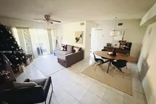 11216 SW 12th St, Pembroke Pines, FL 33025 - Photo 4