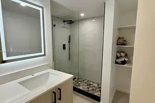 14293 Kendale Lakes Circle, Miami, FL 33183 - Photo 16