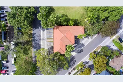 1333 NW 15th St #2, Miami, FL 33125 - Photo 4