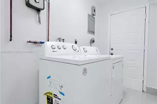 940 NW 32nd Ct, Miami, FL 33125 - Photo 6