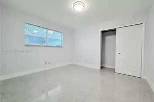 940 NW 32nd Ct, Miami, FL 33125 - Photo 4