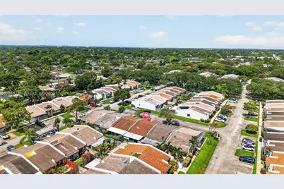2377 N 37th Ave, Hollywood, FL 33021 - Photo 46