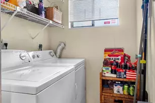 2377 N 37th Ave, Hollywood, FL 33021 - Photo 14
