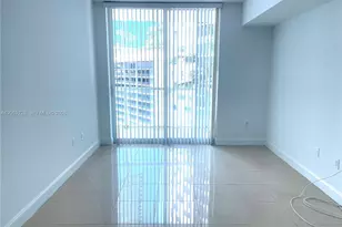 218 SE 14th St, Miami, FL 33131 - Photo 4