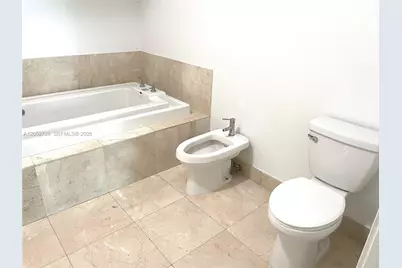 218 SE 14th St #1004, Miami, FL 33131 - Photo 16