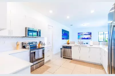13218 SW 230th St, Miami, FL 33170 - Photo 10