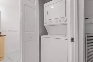 6362 Collins Ave, Miami Beach, FL 33141 - Photo 12