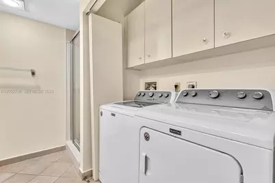 20281 E Country Club Dr #1907, Aventura, FL 33180 - Photo 32
