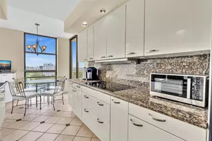 20281 E Country Club Dr, Aventura, FL 33180 - Photo 10