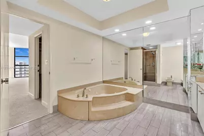 20281 E Country Club Dr #1907, Aventura, FL 33180 - Photo 22