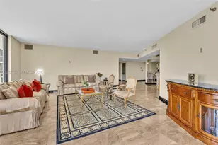 20281 E Country Club Dr, Aventura, FL 33180 - Photo 12