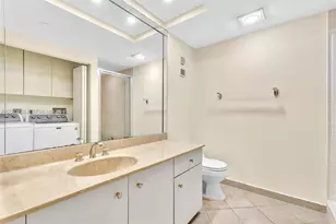 20281 E Country Club Dr, Aventura, FL 33180 - Photo 30