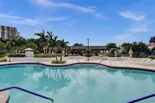 20281 E Country Club Dr, Aventura, FL 33180 - Photo 32