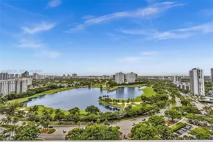 20281 E Country Club Dr, Aventura, FL 33180 - Photo 4