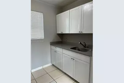 1286 NW 59th St, Miami, FL 33142 - Photo 8