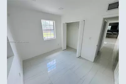 516 La Villa Dr, Miami Springs, FL 33166 - Photo 10