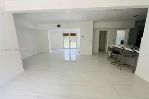 516 Lavilla Dr, Miami Springs, FL 33166 - Photo 2