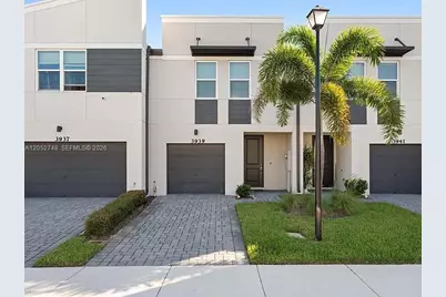 3939 SE Mentmore Ln #3939, Stuart, FL 34997 - Photo 2