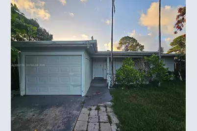 722 S E St, Lake Worth, FL 33460 - Photo 1