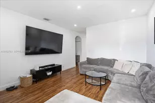 976 NE 42nd Ave, Homestead, FL 33033 - Photo 16