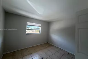 101 NE 41st St, Oakland Park, FL 33334 - Photo 10