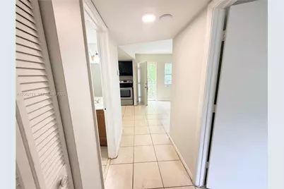 101 NE 41st St #B35, Oakland Park, FL 33334 - Photo 14