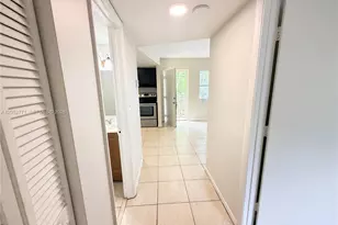 101 NE 41st St, Oakland Park, FL 33334 - Photo 14